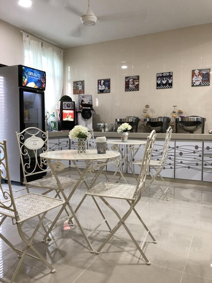 Aam Hotel コタバル エクステリア 写真